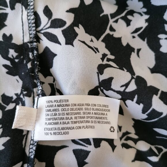 Ava & Viv Womens Black Roll Tab Sleeve Floral Print Peasant Blouse Top Size 1X - Picture 9 of 9